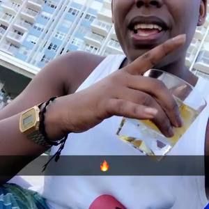 Meet your Posher, Robert